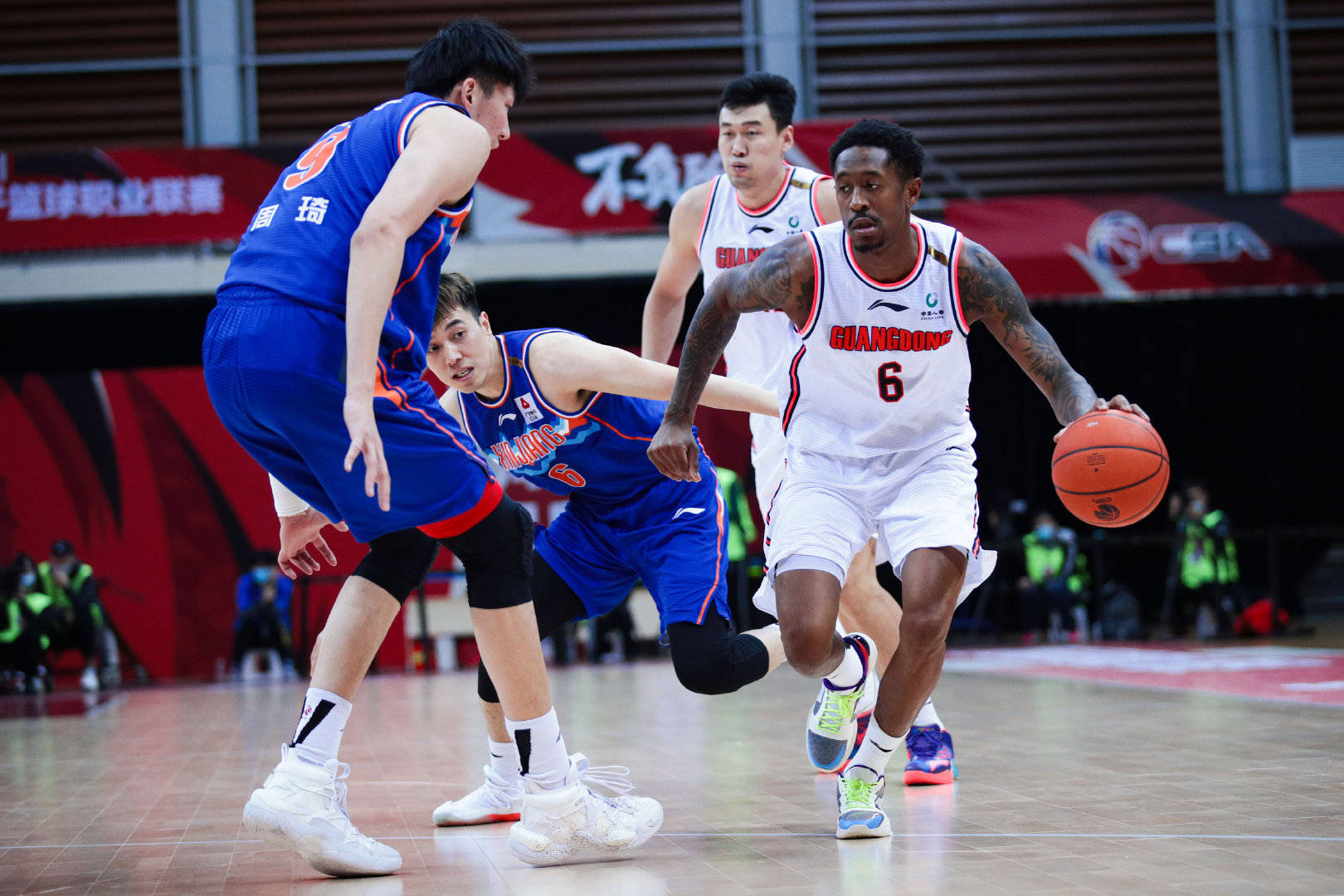 开云kaiyun网站 -CBA常规赛倒计时，葡萄牙体育今晨状态回暖，细节引发关注，悬念犹存，赛程密集仍需轮换的简单介绍